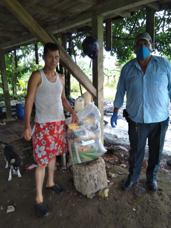 Distribución de Kits Alimenticios para las personas con Discapacidad de la Parroquia Unión Milagreña 2020